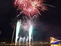 卒業生に花火でエール！【3/13up 富山のイベント・おでかけ情報】